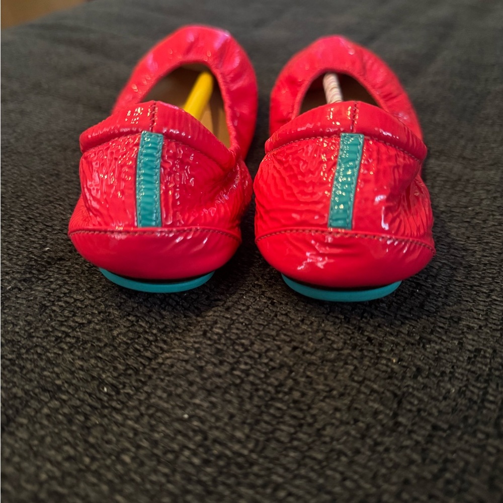 Girls Tieks - Size 2 - Mini Razzleberry - Picture 4 of 9